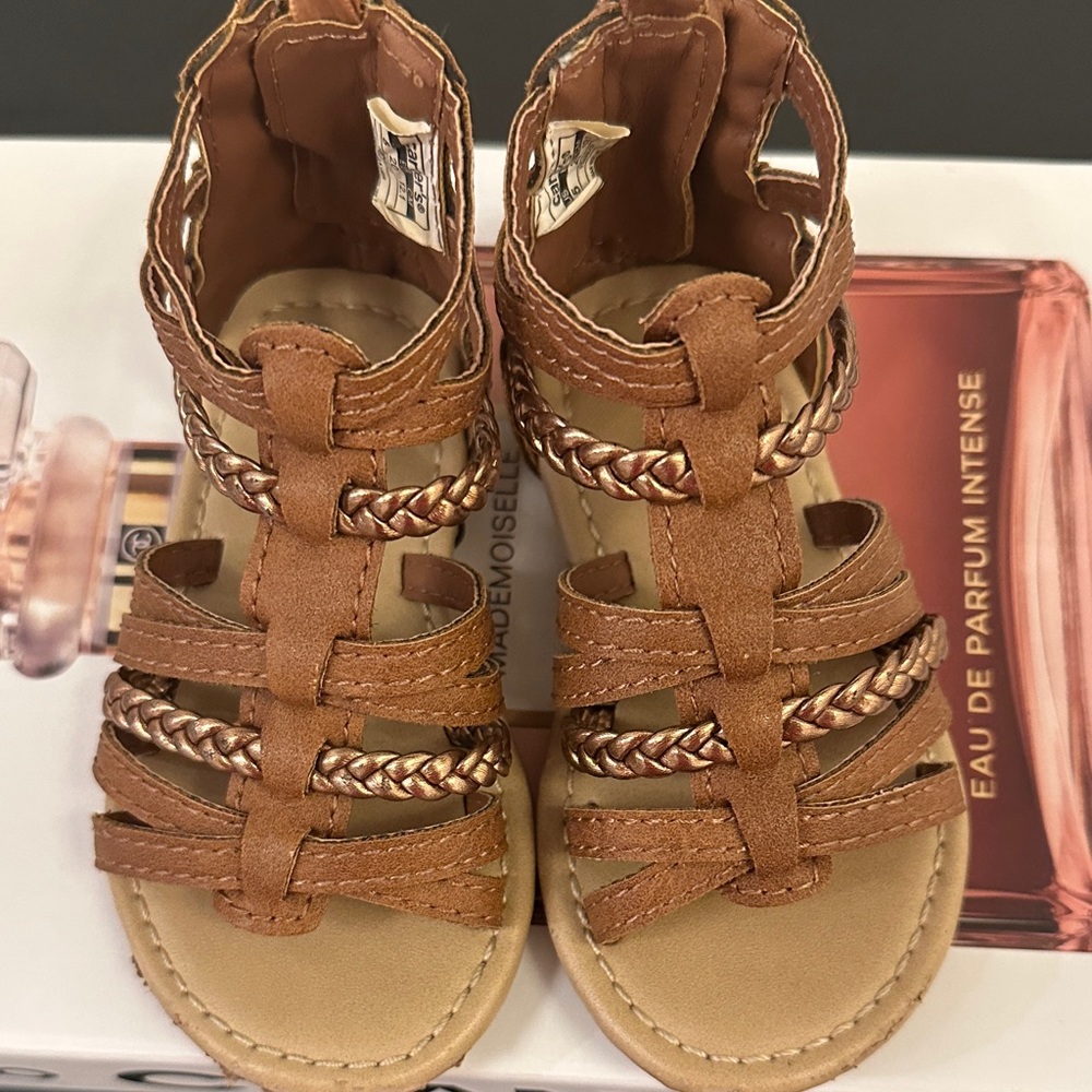 Carter’s Girls Kids Brown and Bronze Braided Sandals 6